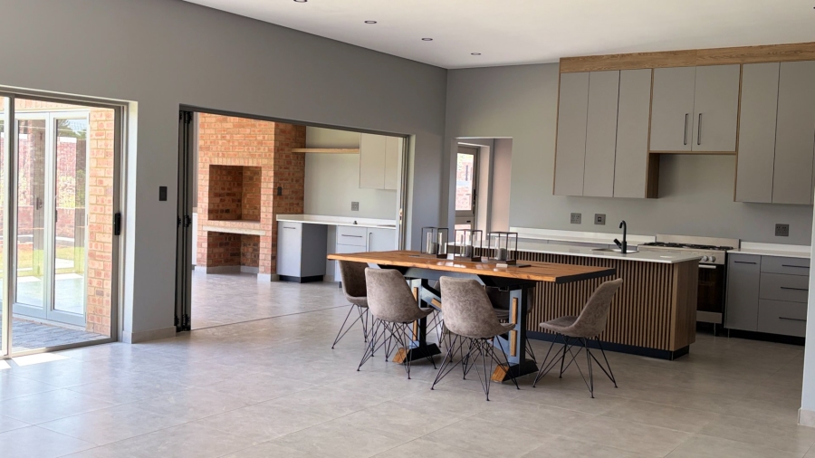  Bedroom Property for Sale in Vyfhoek A H North West